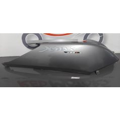 Yamaha Xmax 250 Jobb oldali burkolat