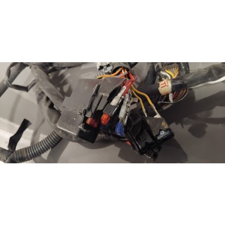 Suzuki GSXR 750 K1 Kábelköteg