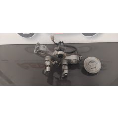   Honda Xlv 1000 Varadero Fölső villahíd, tanksapkával, gyújtáskapcsolóval, kulccsal