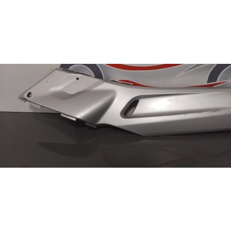 Yamaha Xmax 250 Bal oldali oldalsó burkolat