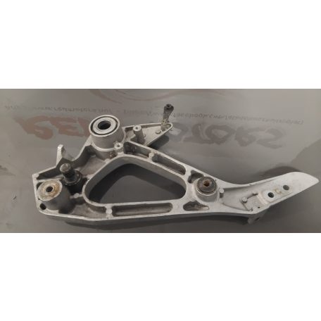 Honda Xlv 1000 Varadero Jobb oldali lábtartó konzol