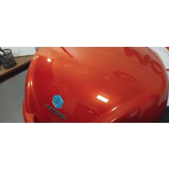 Piaggio gyári doboz, háttámlával, platnival