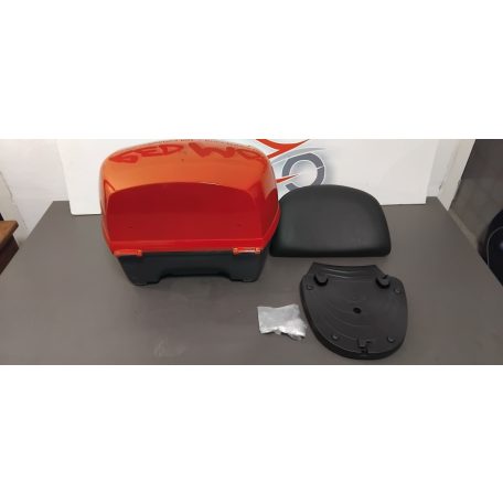 Piaggio gyári doboz, háttámlával, platnival