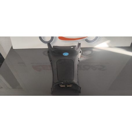 Piaggio MP3 Tartályfedél