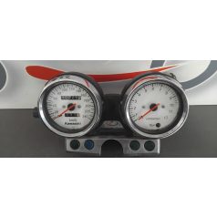 Kawasaki ZR 7 Kilóméteróra