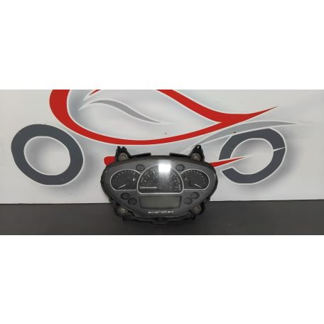 Aprilia Scarabeo Light 200 Kilóméteróra