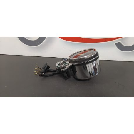 Honda Rebel 125 Kilóméteróra