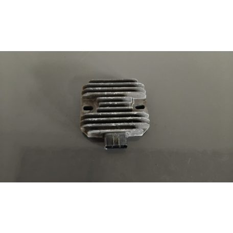 Suzuki Burgman 400 K7 Feszültségszabályzó
