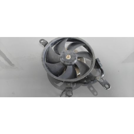 Suzuki GSXR 750 K1 Ventilátor