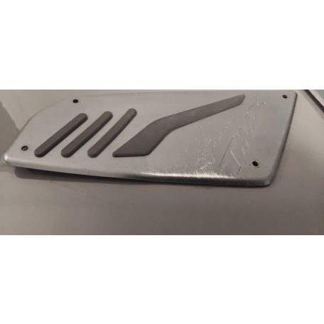 Yamaha T-max 530 Lábtartó panel, sérült