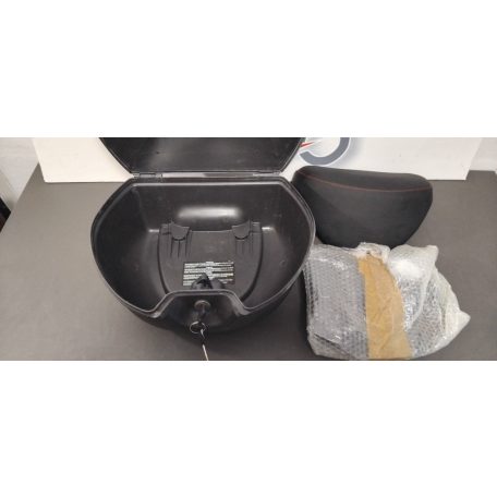 Piaggio gyári doboz, háttámlával, platnival
