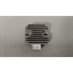Suzuki Burgman 400 K3 - Feszültségszabályzó