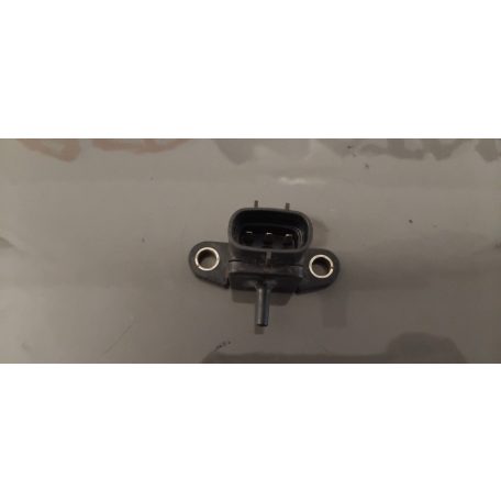 Suzuki GSXR 750 K1 Légtömeg mérő