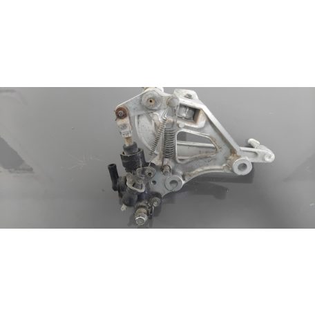 Suzuki Gsxr 750w Fékpedál, lábtartó konzol tüskével