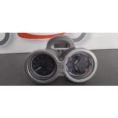 Piaggio Beverly 250 Kilóméteróra