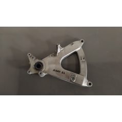 Suzuki Burgman 400 K7 Kipufogó tartó konzol