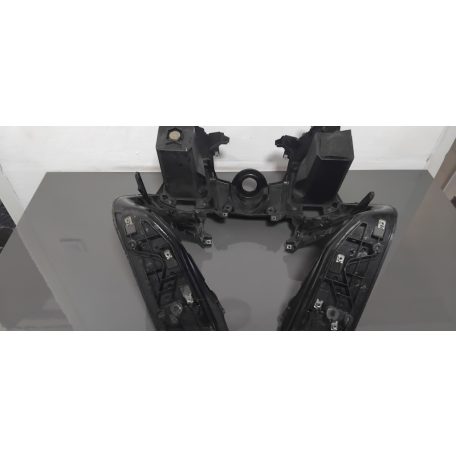 Yamaha T-max 500 '08-11 Térdidom, sérült