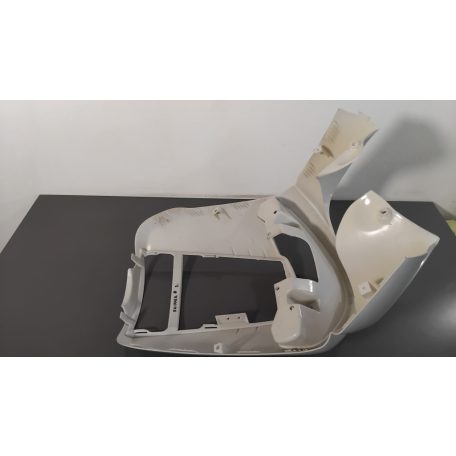 Piaggio Skipper 125/150 - Első idom - Sérült