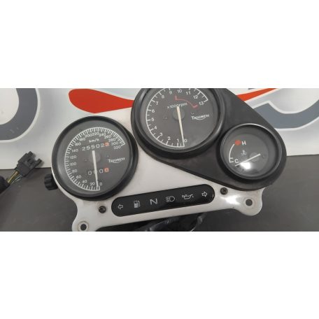 Triumph Sprint Kilóméteróra
