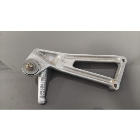 Ducati 750 SS '01 Jobb hátsó lábtartó
