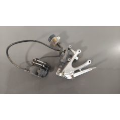   Yamaha R1 '04-06 - Hátsó féknyereg, lábtartó, pedál