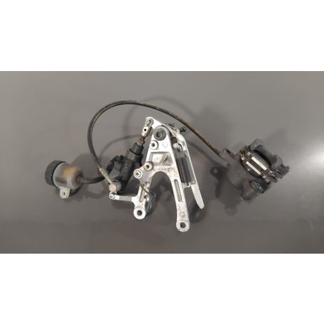 Yamaha R1 '04-06 - Hátsó féknyereg, lábtartó, pedál