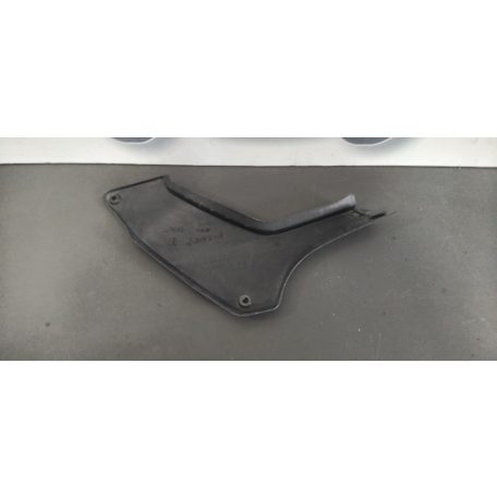 Honda Cb 600  Hornet ülés alatti idom, jobbos