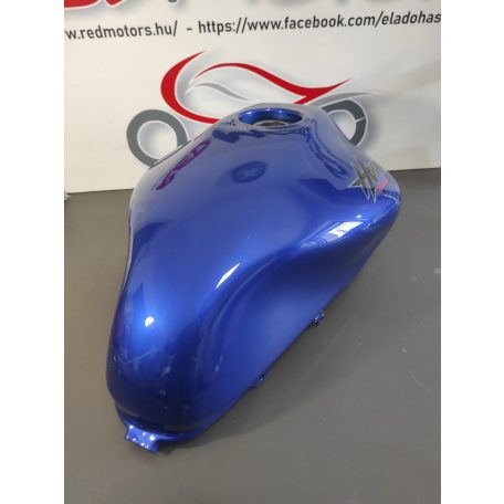 Honda Hornet 600 üzemanyagtank
