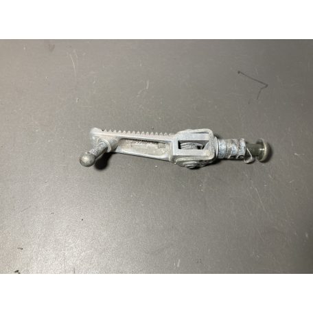 Yamaha r6 1999-2002 jobb első lábtartó tüske
