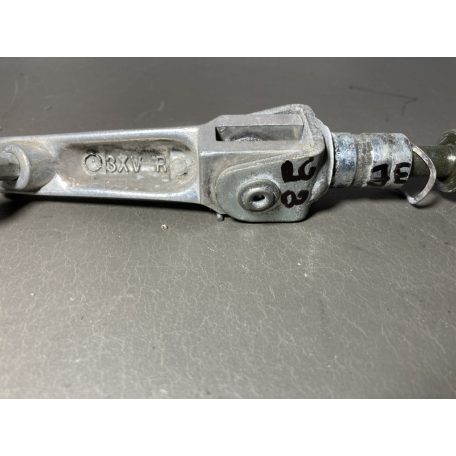 Yamaha r6 1999-2002 jobb első lábtartó tüske